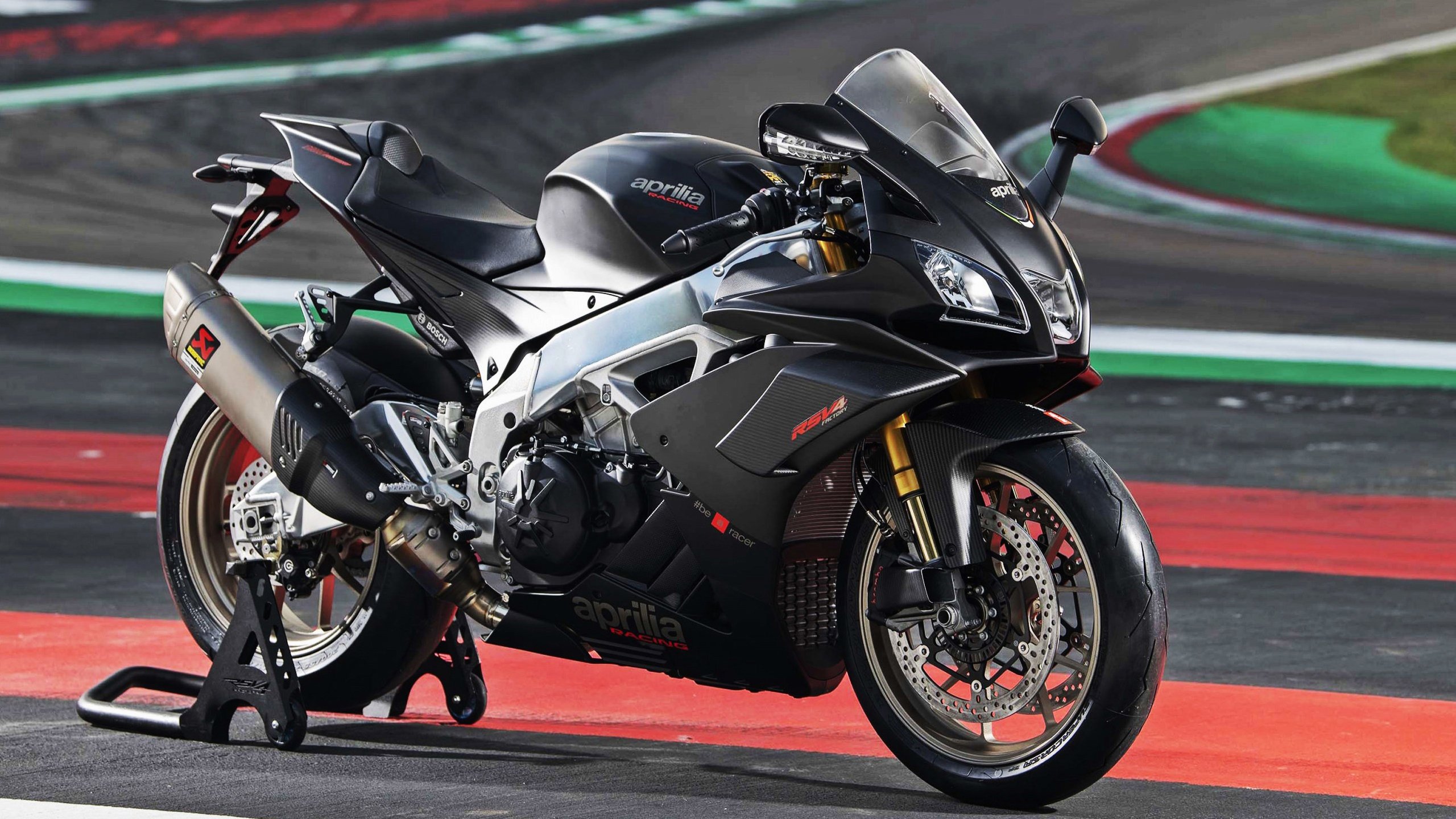 伊朗队教练：我们把沙漠经验带进了雪地，伊朗现任主教练